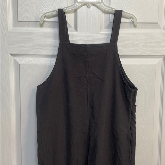 Gray Overall Romper with Pockets - Picture 6 of 9